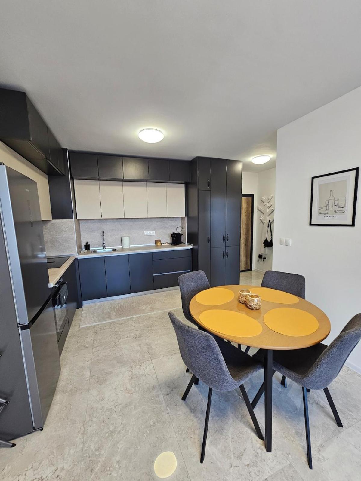 Apartment Stylish And Modern 1bdrm Free Private Parking *