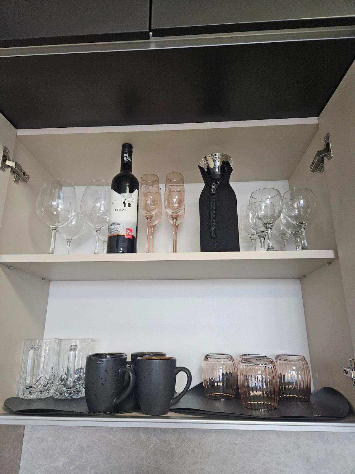 Stylish And Modern 1bdrm Free Private Parking