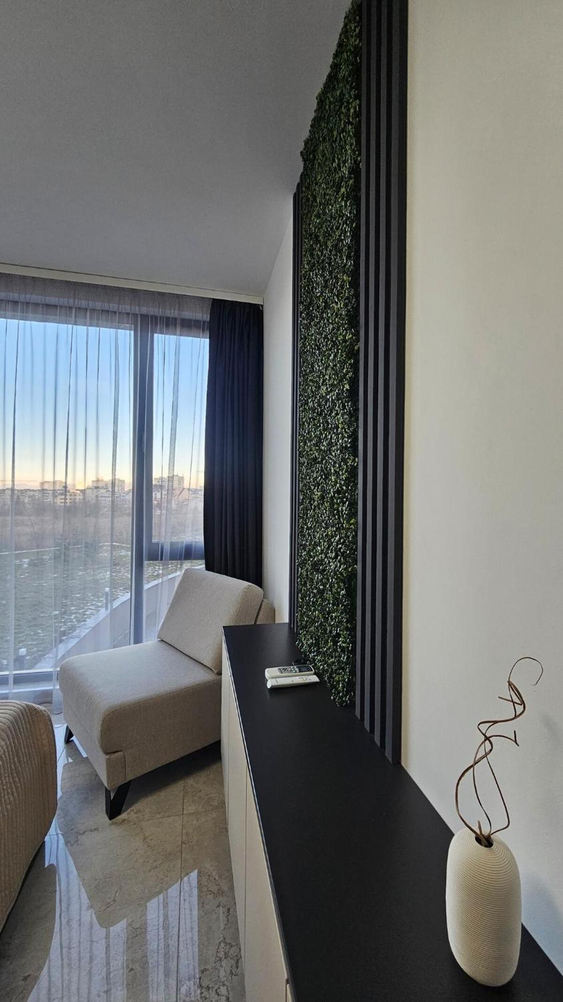 Stylish And Modern 1bdrm Free Private Parking Apartment